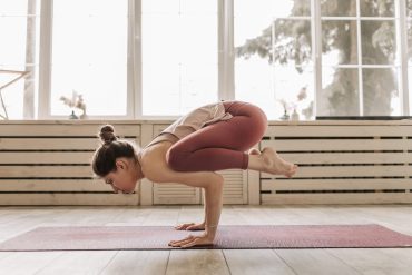 3 postures de yoga parfaites pour réduire et gérer votre stress