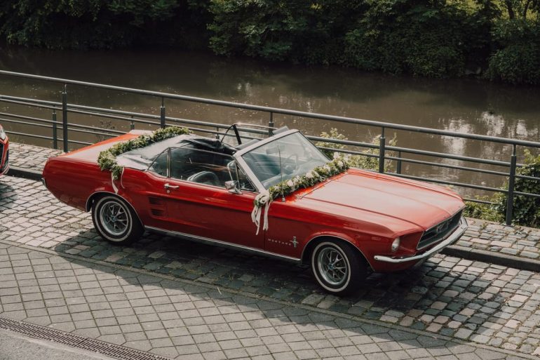 Idées de voitures décorées pour les mariages