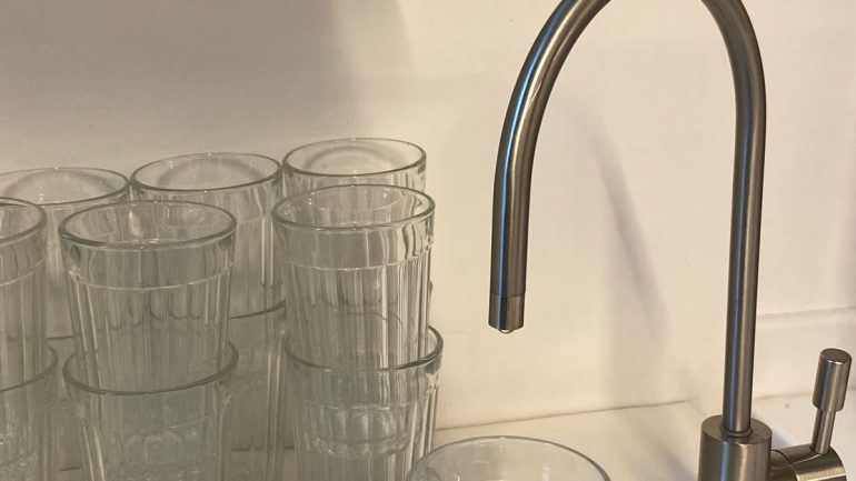 Choisir un purificateur d'eau maison 2026 : guide complet